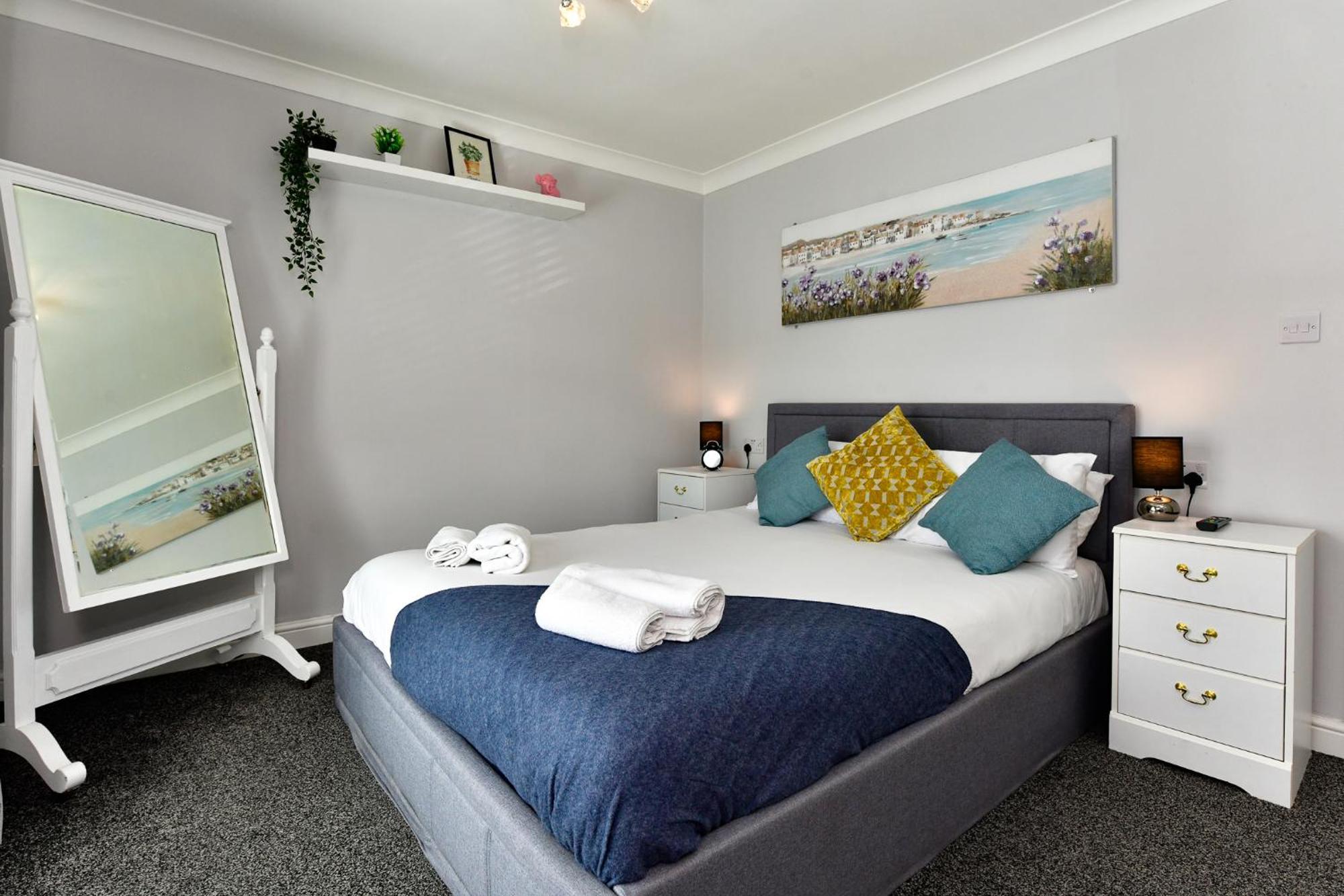 Free Parking - Heart Of The City - Superb Townhouse & Garden - Peaceful Area But Only 5Min Walk To Beach, Shops, Bars, Arena, Marina, Parks 스완지 외부 사진