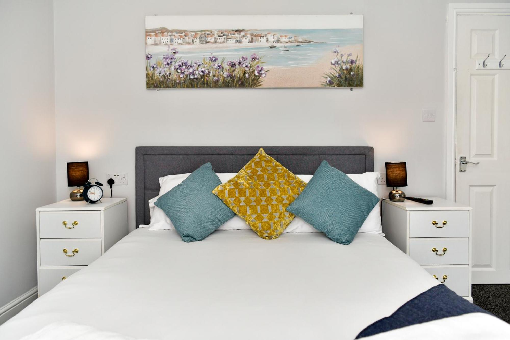 Free Parking - Heart Of The City - Superb Townhouse & Garden - Peaceful Area But Only 5Min Walk To Beach, Shops, Bars, Arena, Marina, Parks 스완지 외부 사진