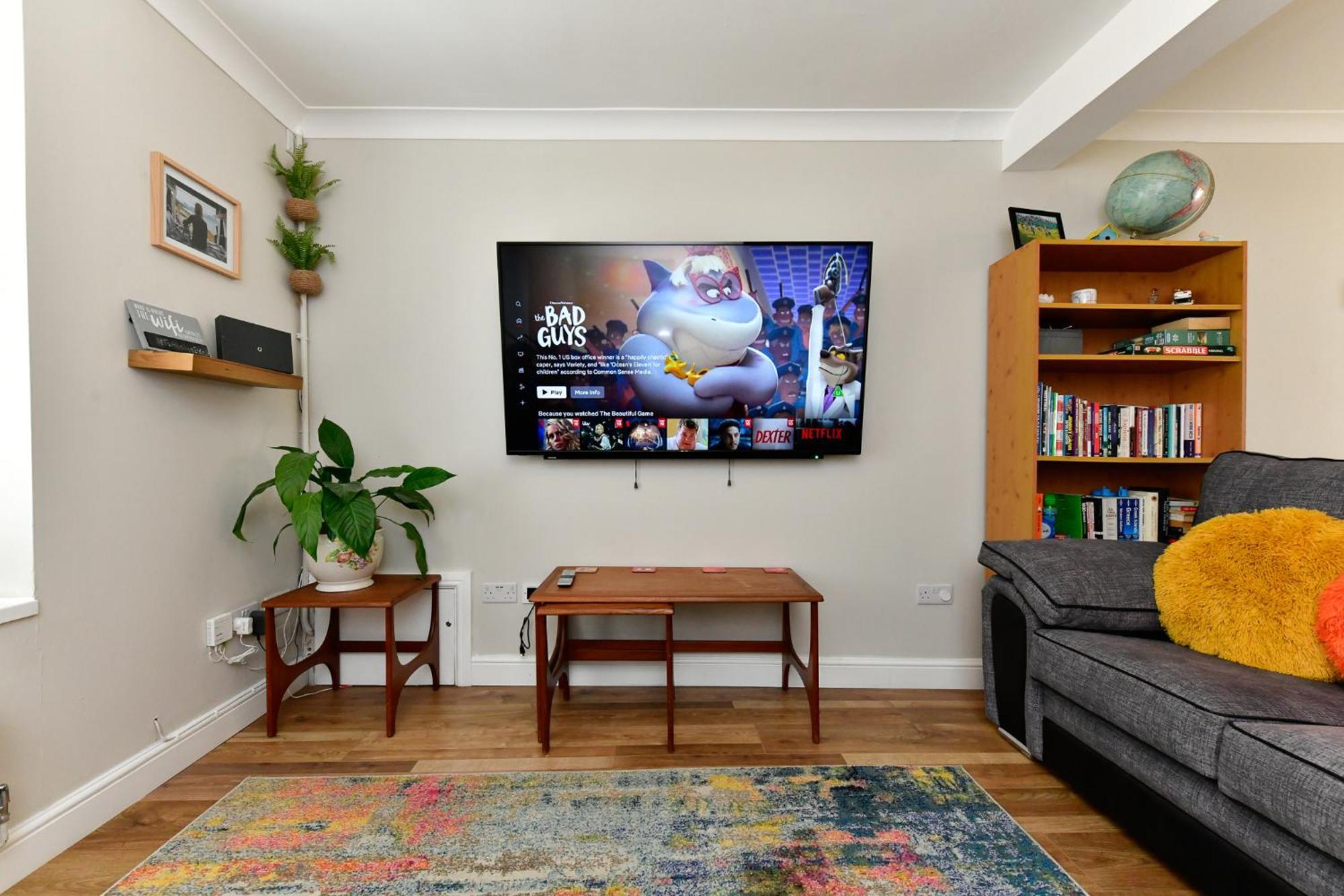 Free Parking - Heart Of The City - Superb Townhouse & Garden - Peaceful Area But Only 5Min Walk To Beach, Shops, Bars, Arena, Marina, Parks 스완지 외부 사진