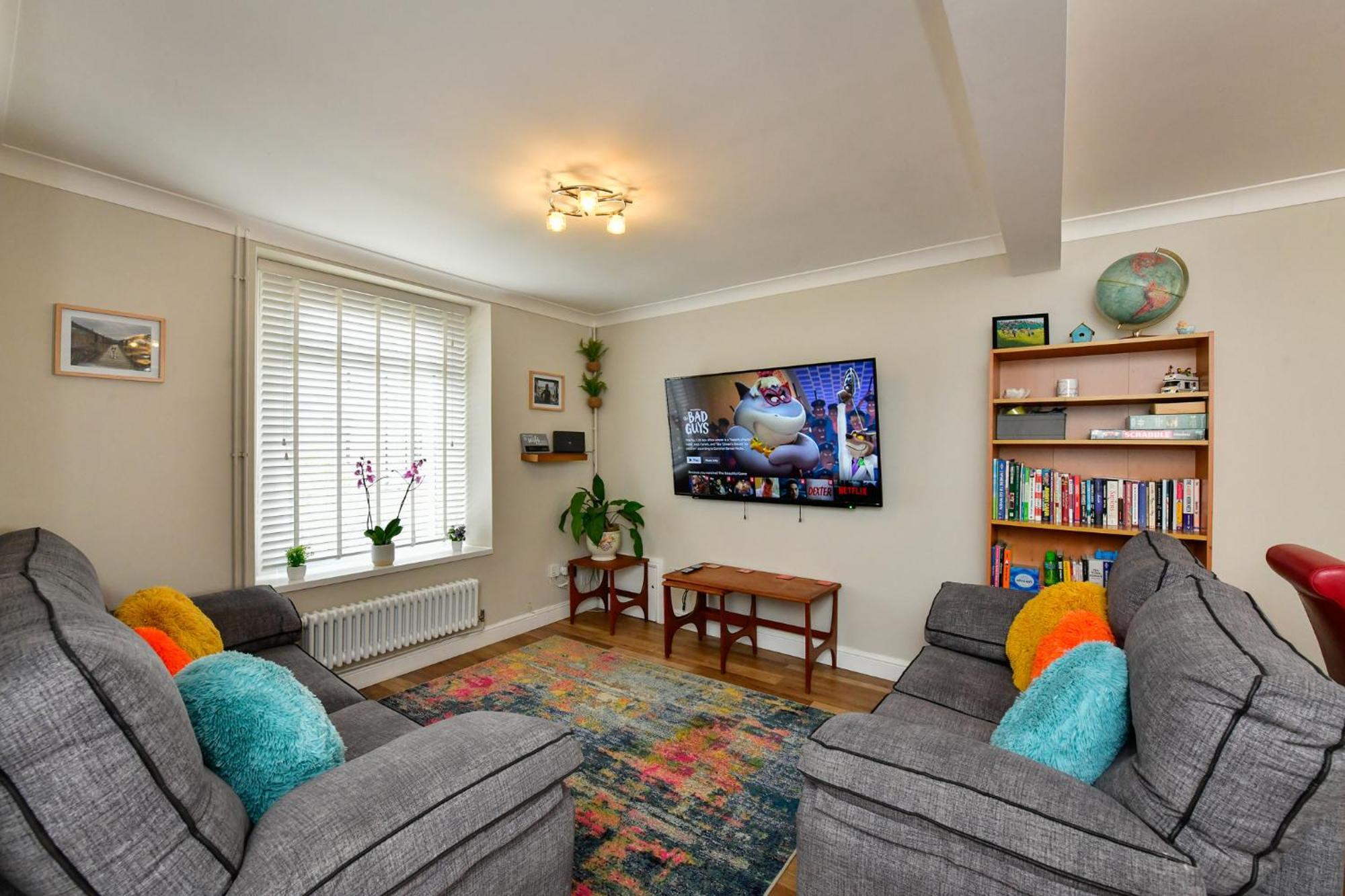 Free Parking - Heart Of The City - Superb Townhouse & Garden - Peaceful Area But Only 5Min Walk To Beach, Shops, Bars, Arena, Marina, Parks 스완지 외부 사진